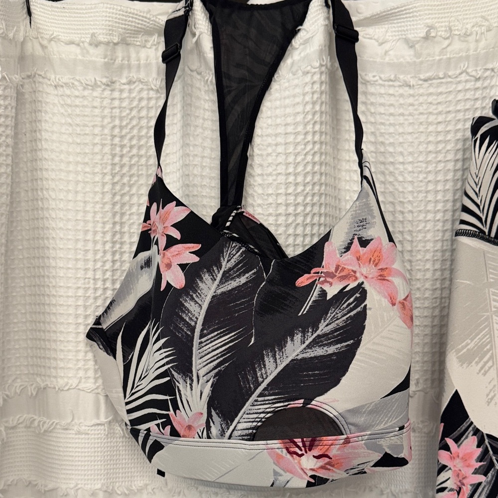 Victoria's Secret Black and Pink Floral Leggings - Picture 2 of 7